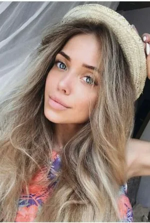 Lara escort Essen