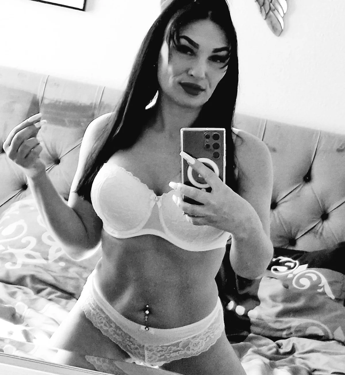 Natascha Deepthroat Kunstlerin escort Essen